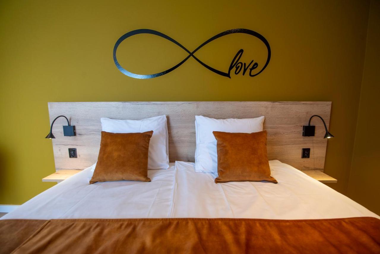 Hotel Onder De Linden Роден Экстерьер фото