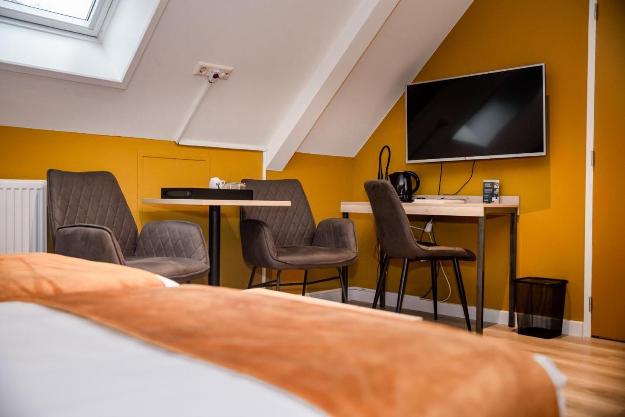 Hotel Onder De Linden Роден Экстерьер фото
